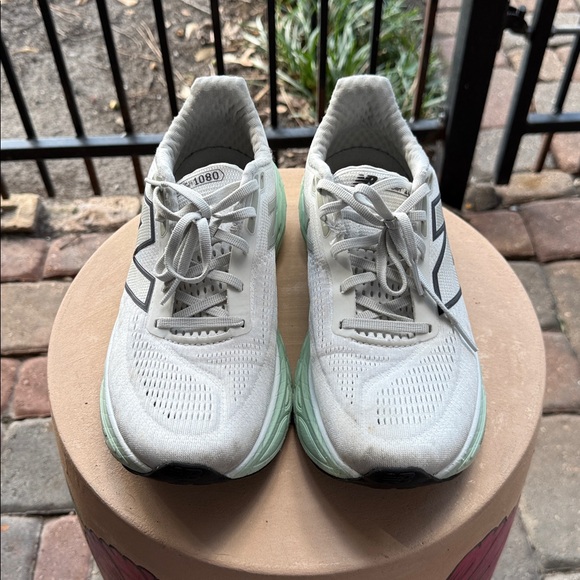 New Balance Fresh Foam X 1080v14 Women's size 9 - Picture 2 of 8